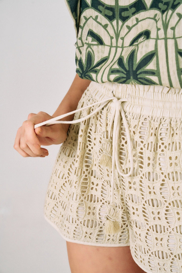 Chloe Cutwork Short - Butter Cream