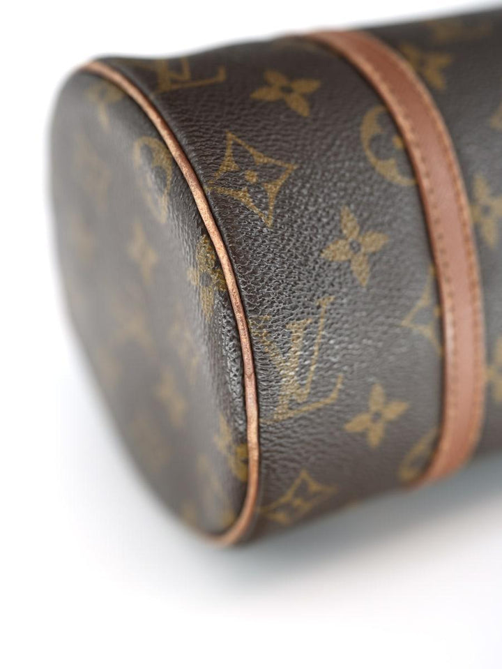 Pre-Owned Louis Vuitton Monogram Papillon 26