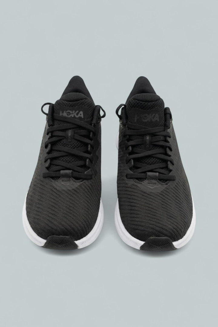 Solimar Low Top Running Sneakers - Black/White - US 8.5 - Sneaker