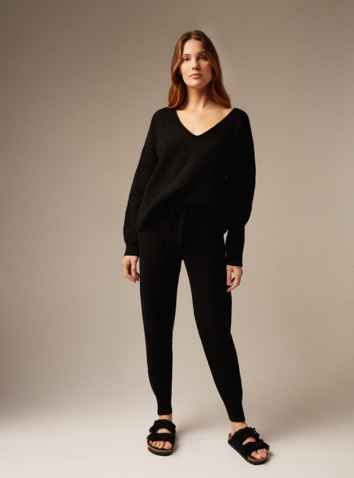 Stella | Cashmere Oversized V- Neck Jumper - Black - XS/S - Sweater