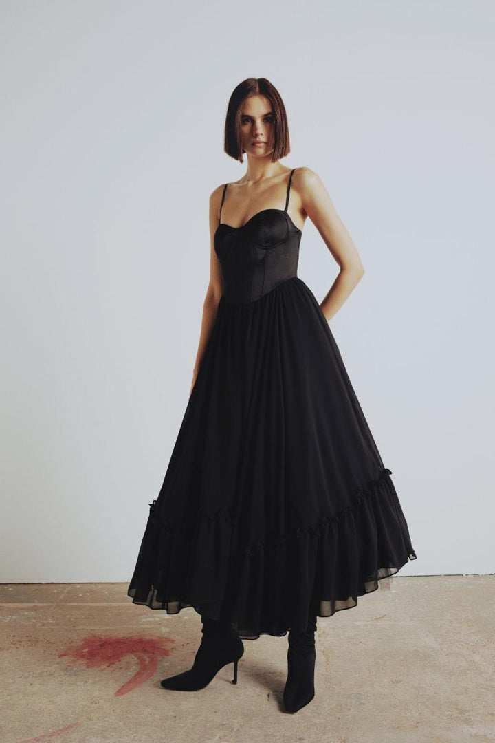 Your *Itch Swan Dress - Jet Black