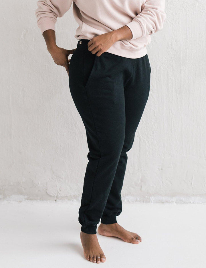 The Women’s Essential Sweatpant - Black - 3X - Joggers