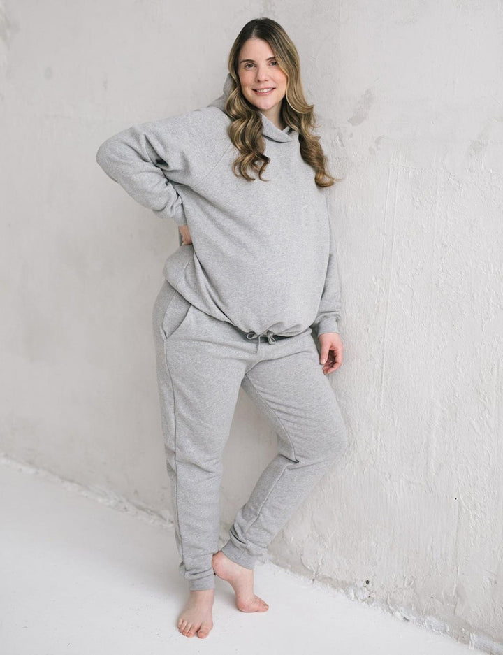 The Women’s Essential Sweatpant - Heather Grey - Joggers