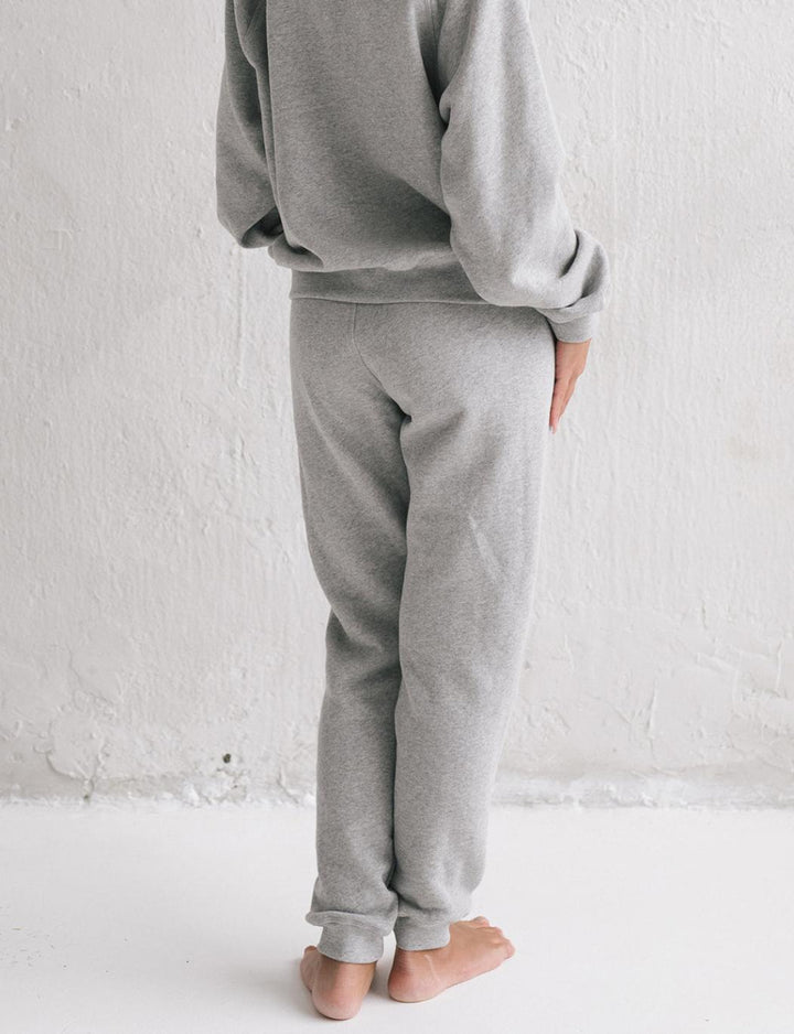 The Women’s Essential Sweatpant - Heather Grey - Joggers