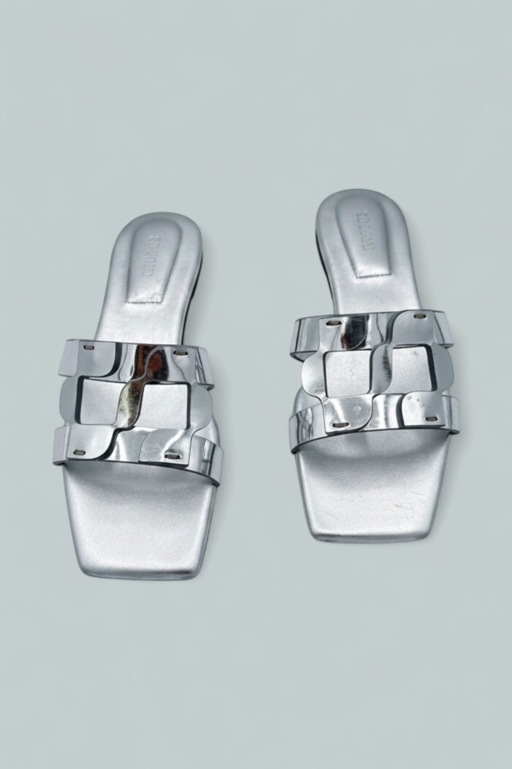 Monogram Slide - Metallic