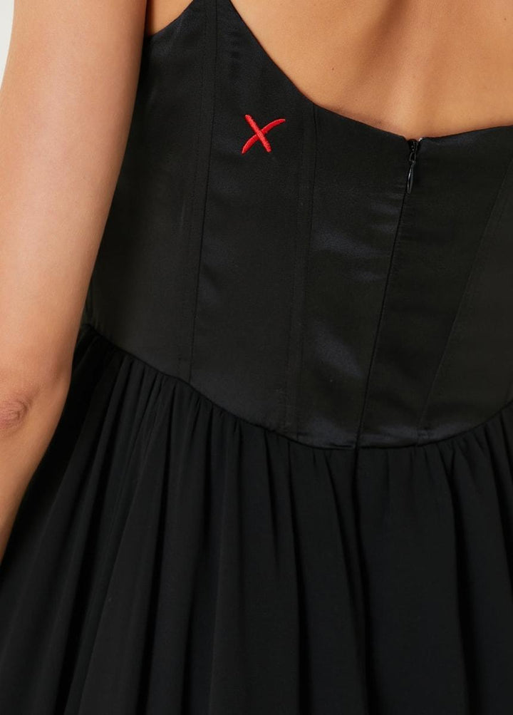 Your *Itch Swan Dress - Jet Black