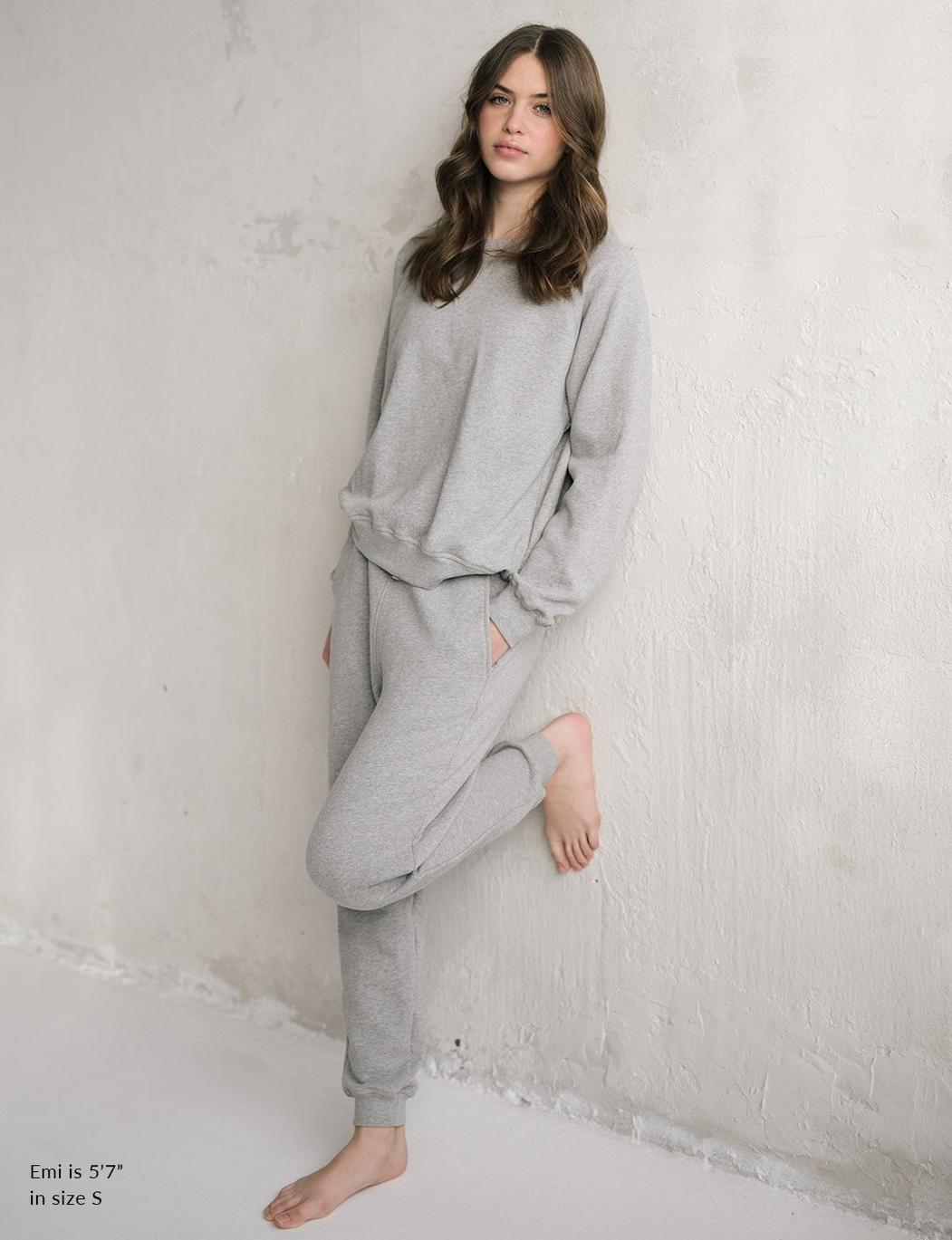 The Women's Essential Sweatpant - Heather Grey