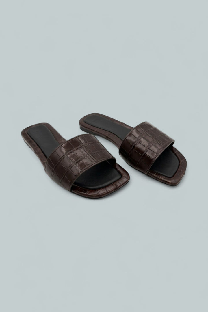 Valeria Slides - Cacoa Brow - US 6M / EU 36 - Sandals