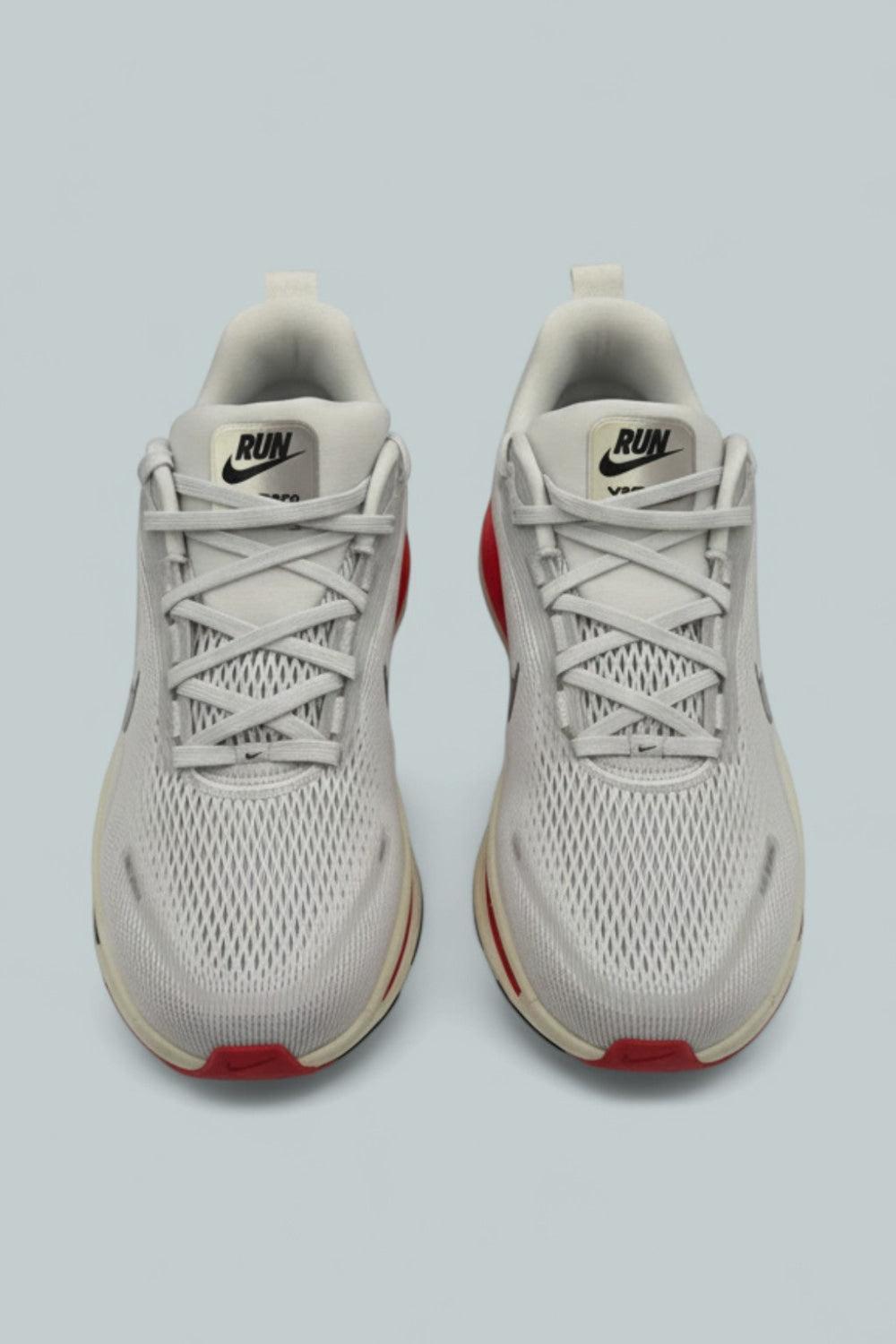 Vomero 18 Road Running Shoes - Platinum Tint/Siren Red/Light Smoke Grey/Metallic Pewter - 11.5 - Sneaker