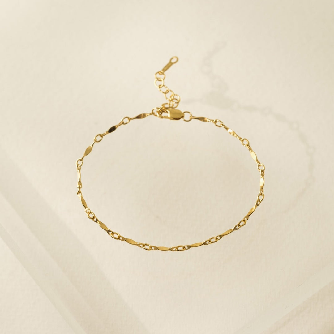 Dapped Bar Chain Gold-Filled Bracelet