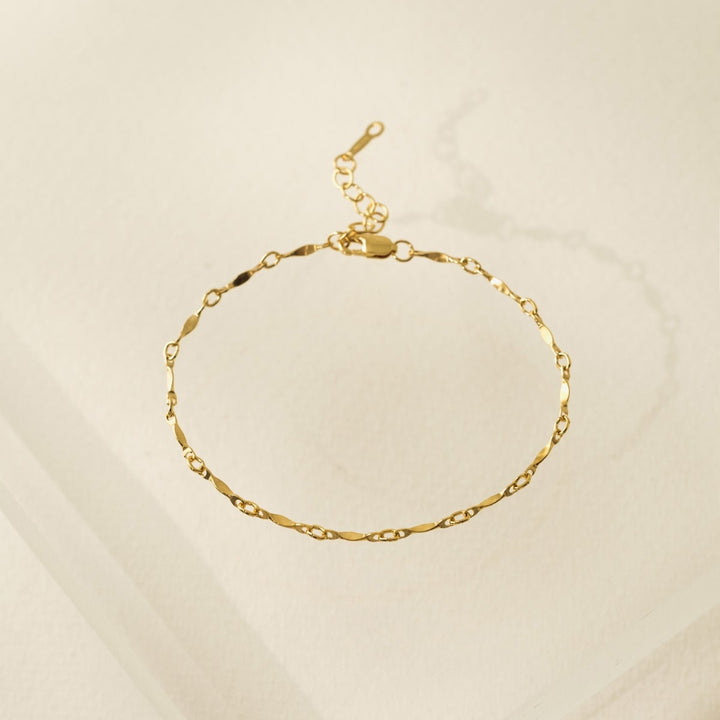 Dapped Bar Chain Gold-Filled Bracelet