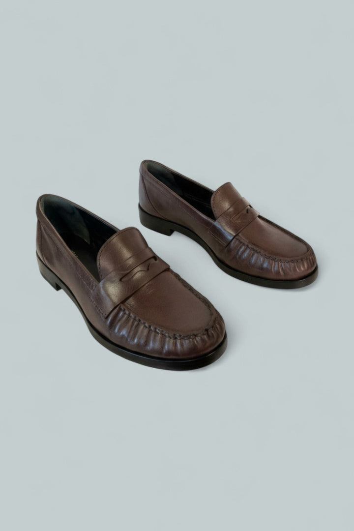 Women’s Ani Ruched Loafer Flats - Brown Leather - 8 - Loafers