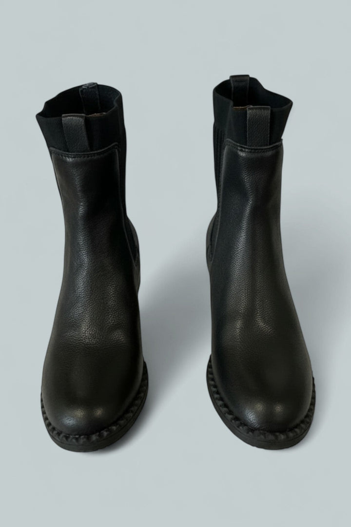 Women’s Bernadette Pull On Chelsea Boots - Black Leather - 6 - Boots