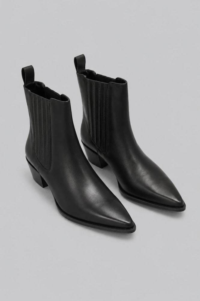 Women’s Bryn Pointed Booties - Black Leather - 9.5 - Bootie