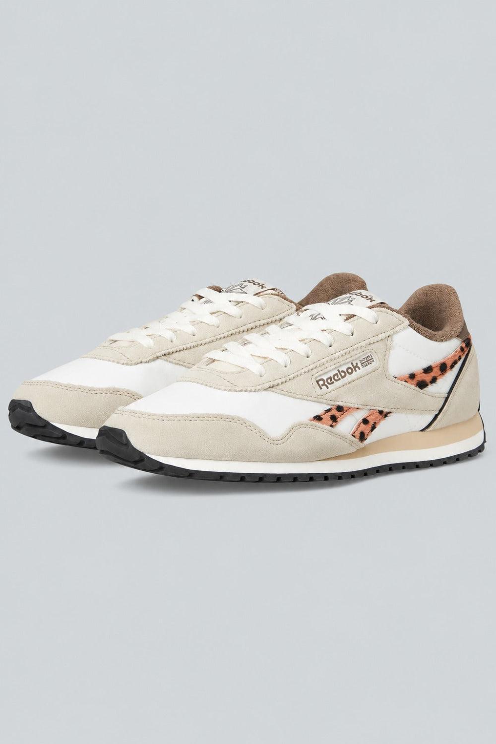Women’s Classic Az Sneakers - Chalk Beige - 6.5 - Sneaker