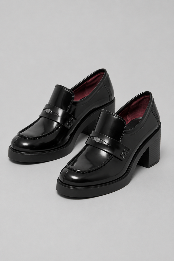 Women’s Classic Heeled Leather Lug Loafers - Perfect Black - 7 - Loafers