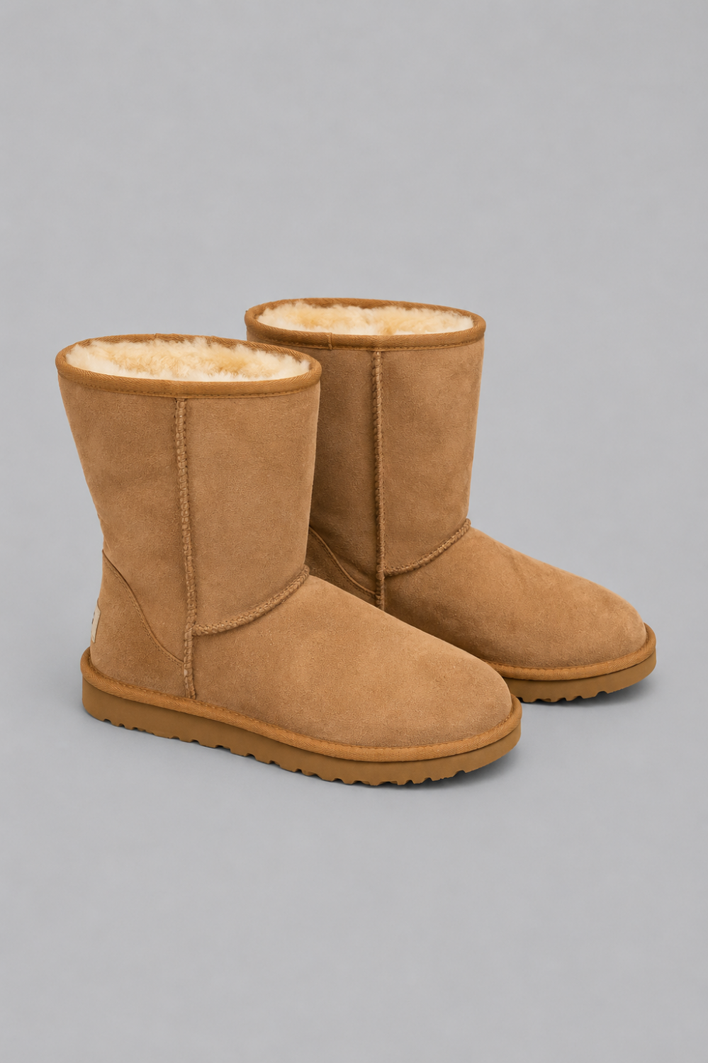 Women’s Classic II Short Shearling Boots - Chestnut - 7 - Boots