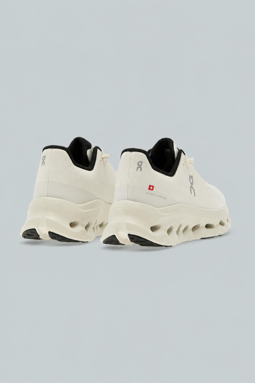 Women’s Cloudtilt Low Top Sneakers - Pearl/Ice - 8 - Sneaker