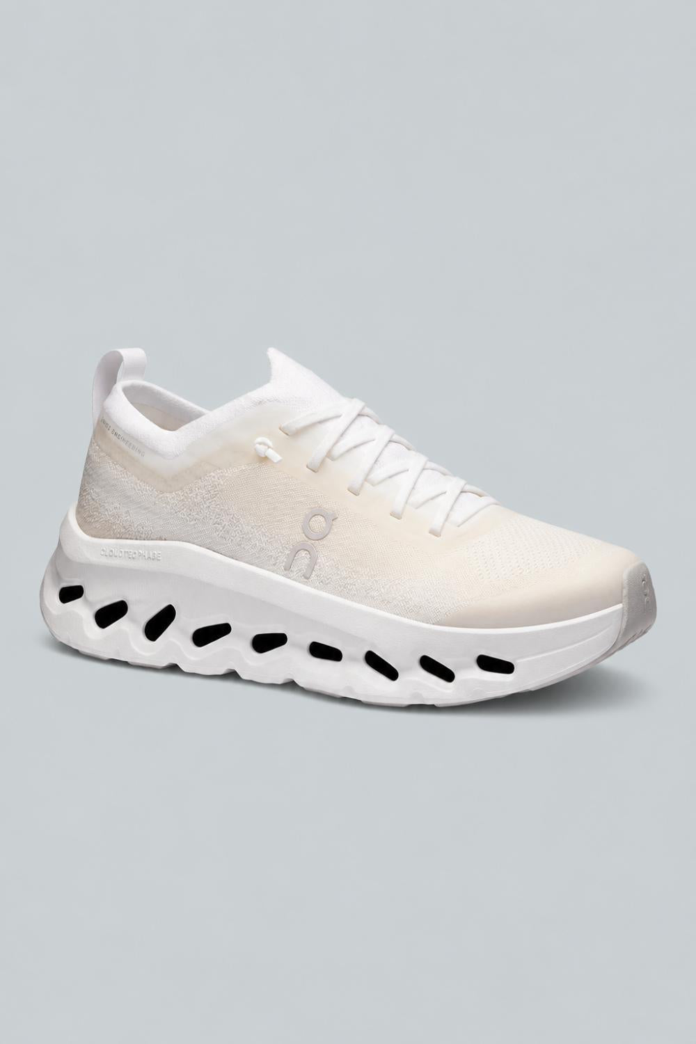 Women’s Cloudtilt Moon Sneakers - White/Frost - 8 - Sneaker