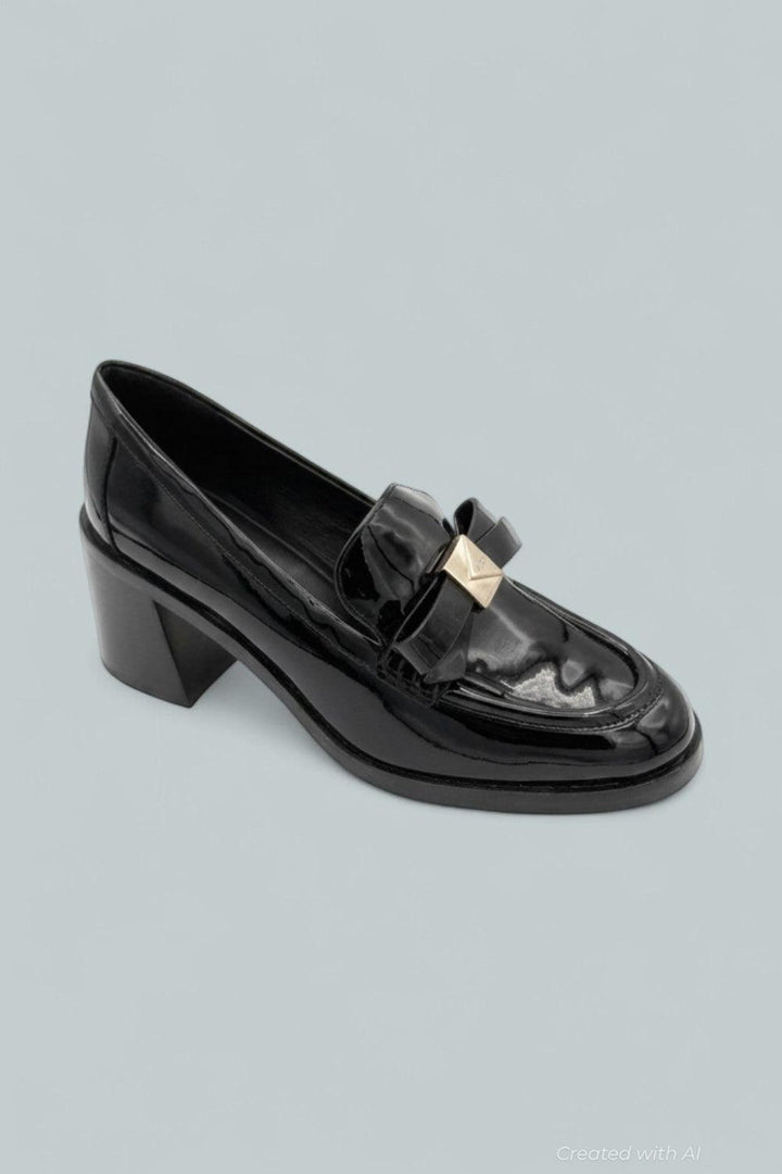 Women’s Deco Bow Loafer Pumps - Black - 7.5 - Loafers