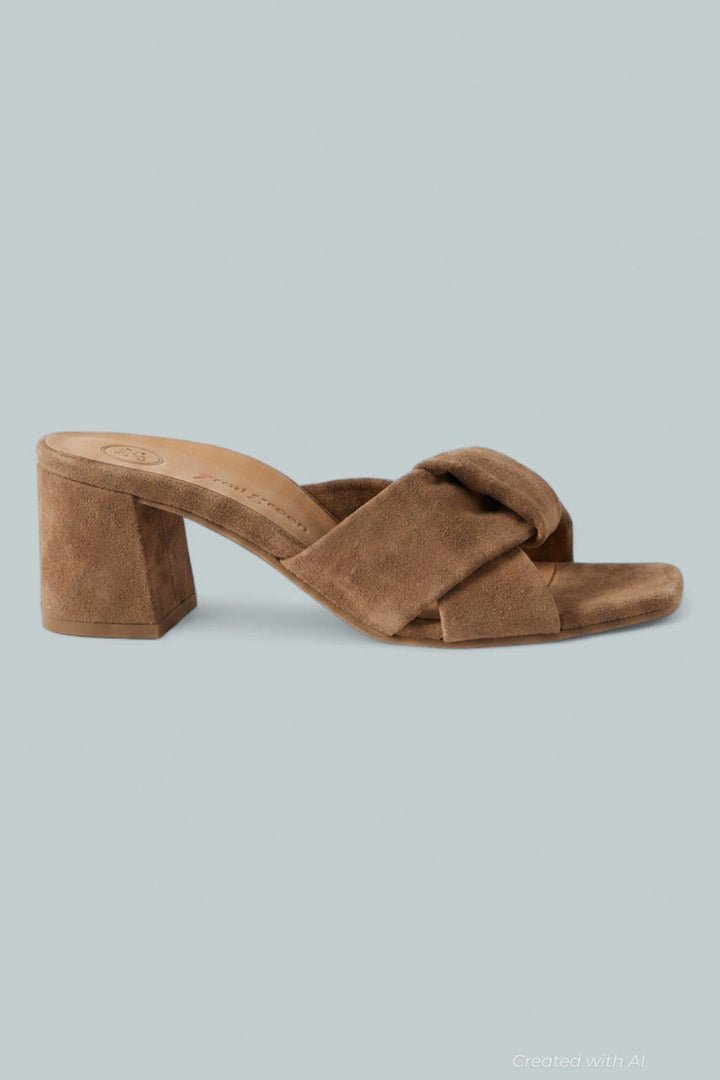 Women’s Delight Sandals - Nut Suede - Sandals