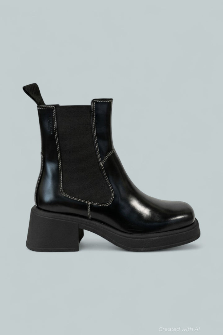 Women’s Dorah Boots - Black/White - 7 US / 37 EU - Boots