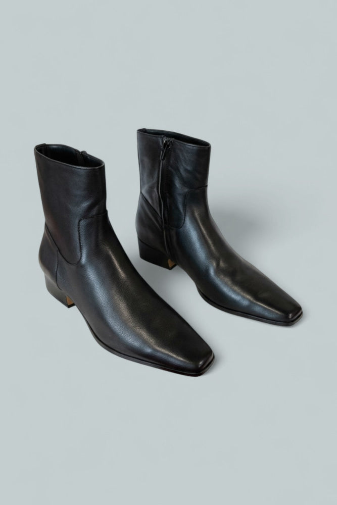 Women’s Dusty Ankle Booties - Black - 10 - Bootie