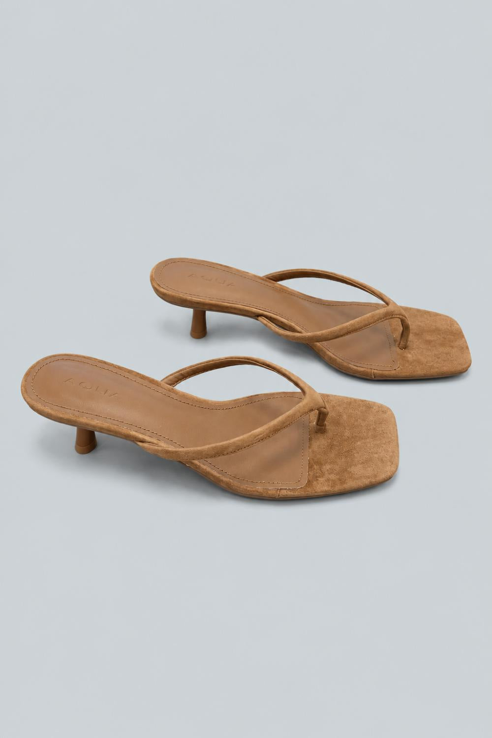 Women’s Ebony Thong Sandals Exclusive - Chestnut Suede - Sandal