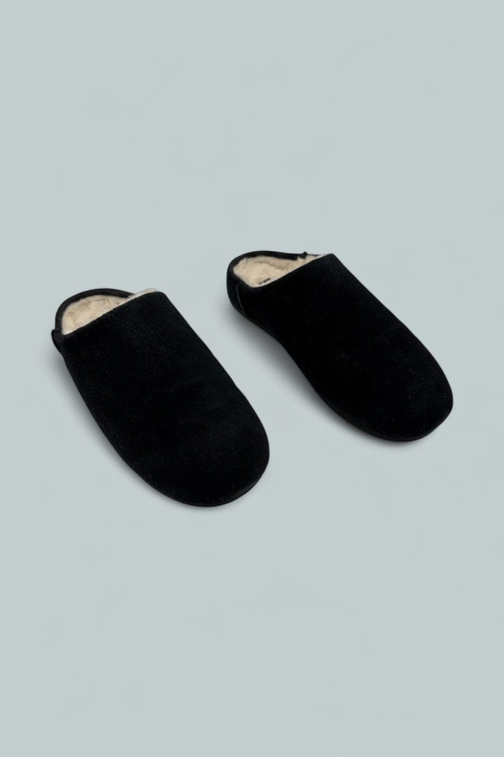 Women’s Elea Slip-On Slipper - Black - US 9 / EU 40 - Loafers