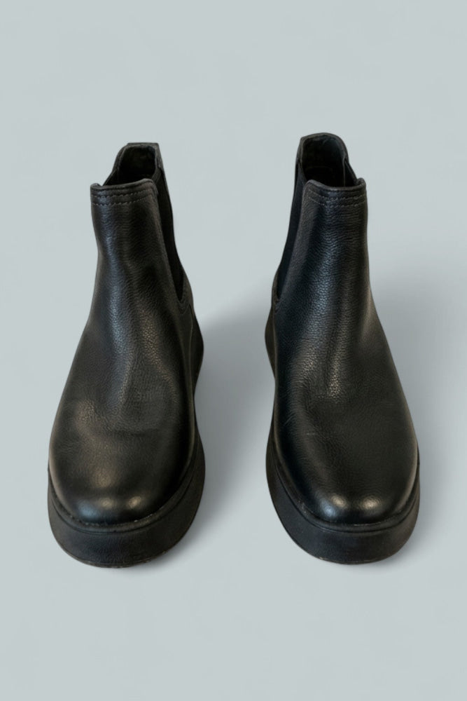 Women’s F-Mode Stitch Warm Tumbled Leather Chelsea Boots - Black - 8.5 - Boots