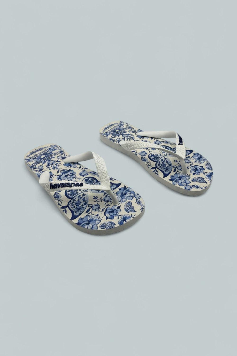 Women’s Farm Rio Porcelain Garden Flip Flop Sandals - White - 39/40 - Sandals