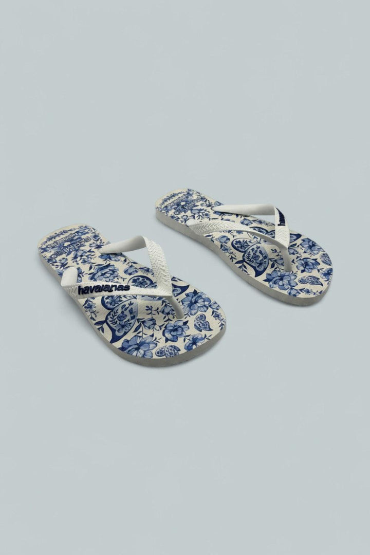 Women’s Farm Rio Porcelain Garden Flip Flop Sandals - White - 39/40 - Sandals