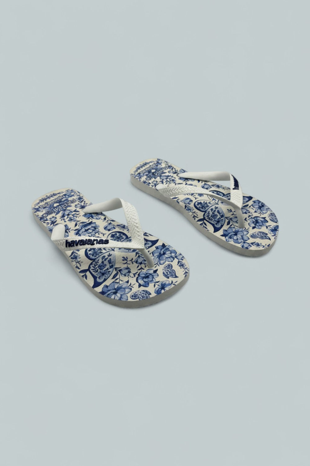 Women’s Farm Rio Porcelain Garden Flip Flop Sandals - White - 39/40 - Sandals