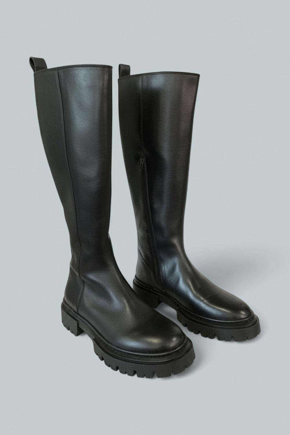 Women’s Henry Boots - Black - 8 US / 38 EU - Boots