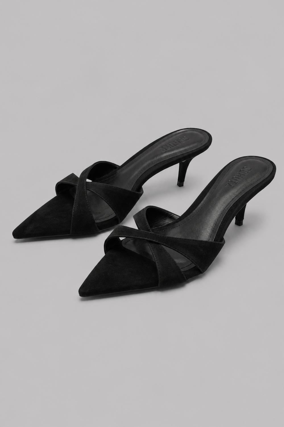 Women’s Hilda Leaf Mule Sandals - Black - 8 - Mules
