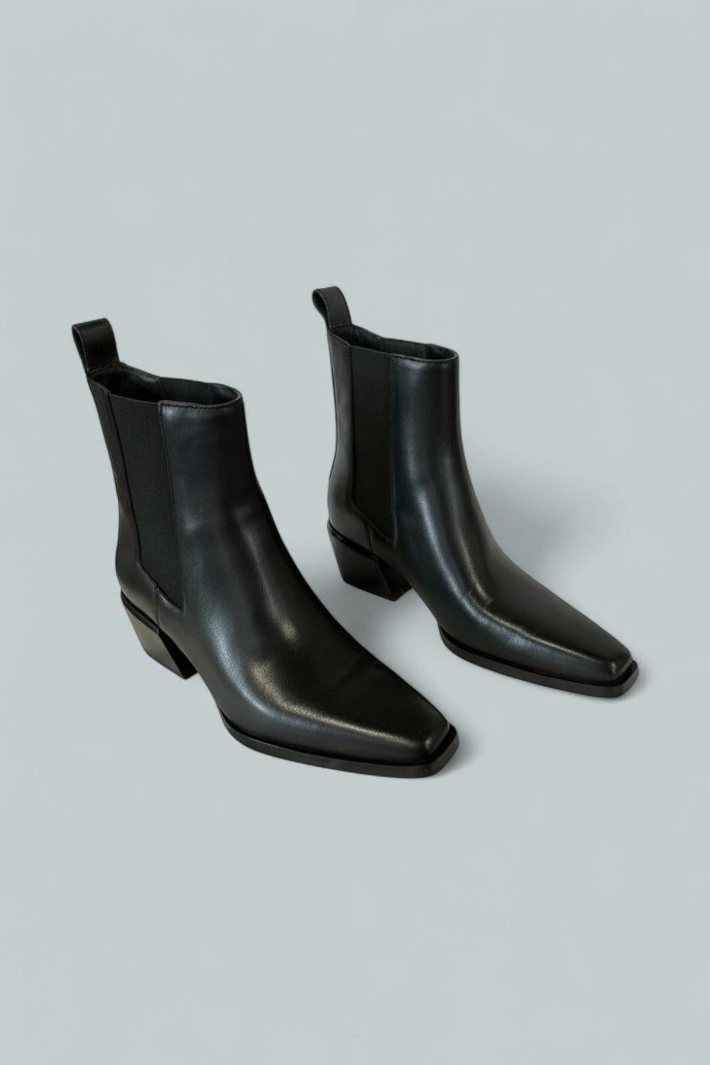 Women’s Joni Chelsea Boots - Black - 7.5 US / 37.5 EU - Boots