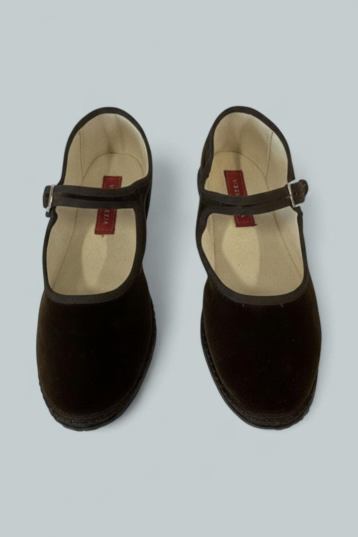Women’s Mary Jane Velvet Flats - Brown - 7 US / 37 EU - Flats