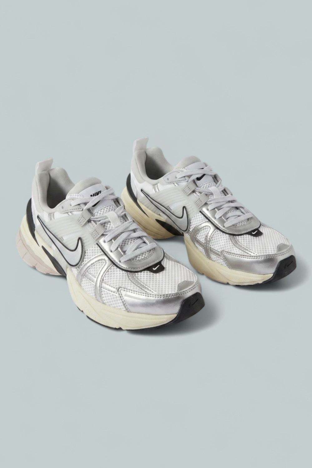 V2k Run Women’s Sneakers - White - W 8 / M 6.5 - Sneaker