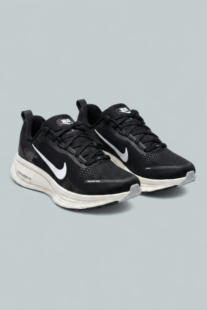 Women’s Nike Vomero 18 Running Shoes - Black/Summit - 9 - Sneaker