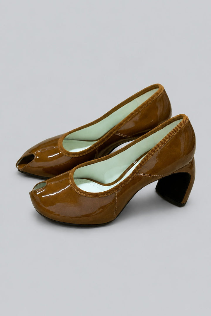 Women’s Peep Toe Pumps - Caramel - 8 - Sandal