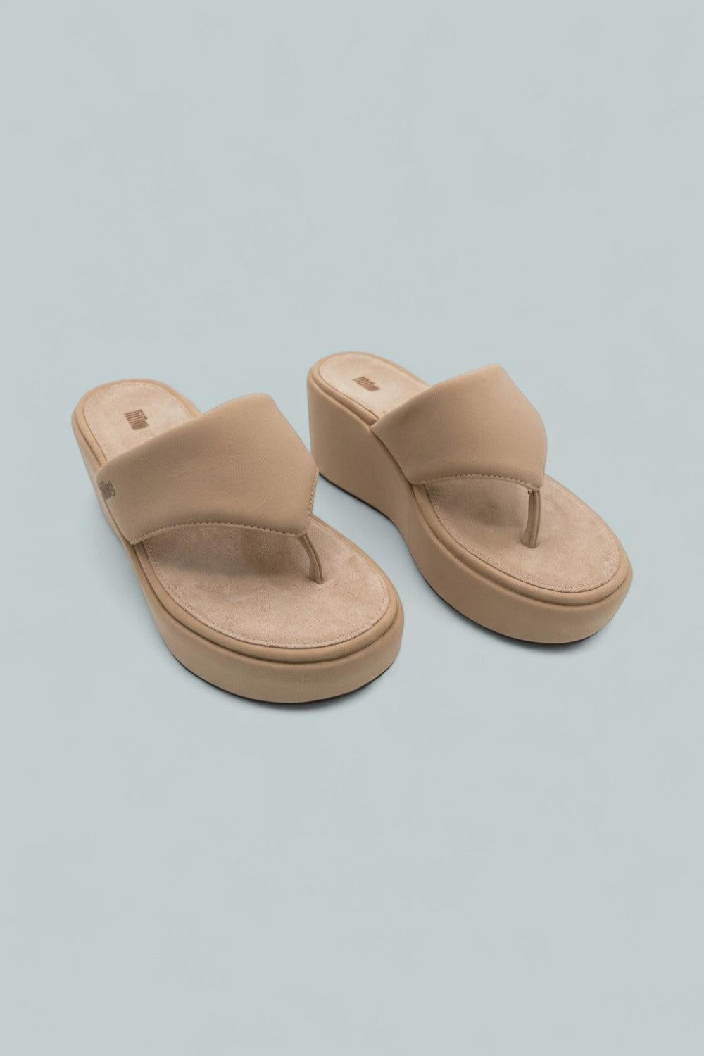 Women’s Platform Wedge Thong Sandals - Classic Beige - 6 - Sandals