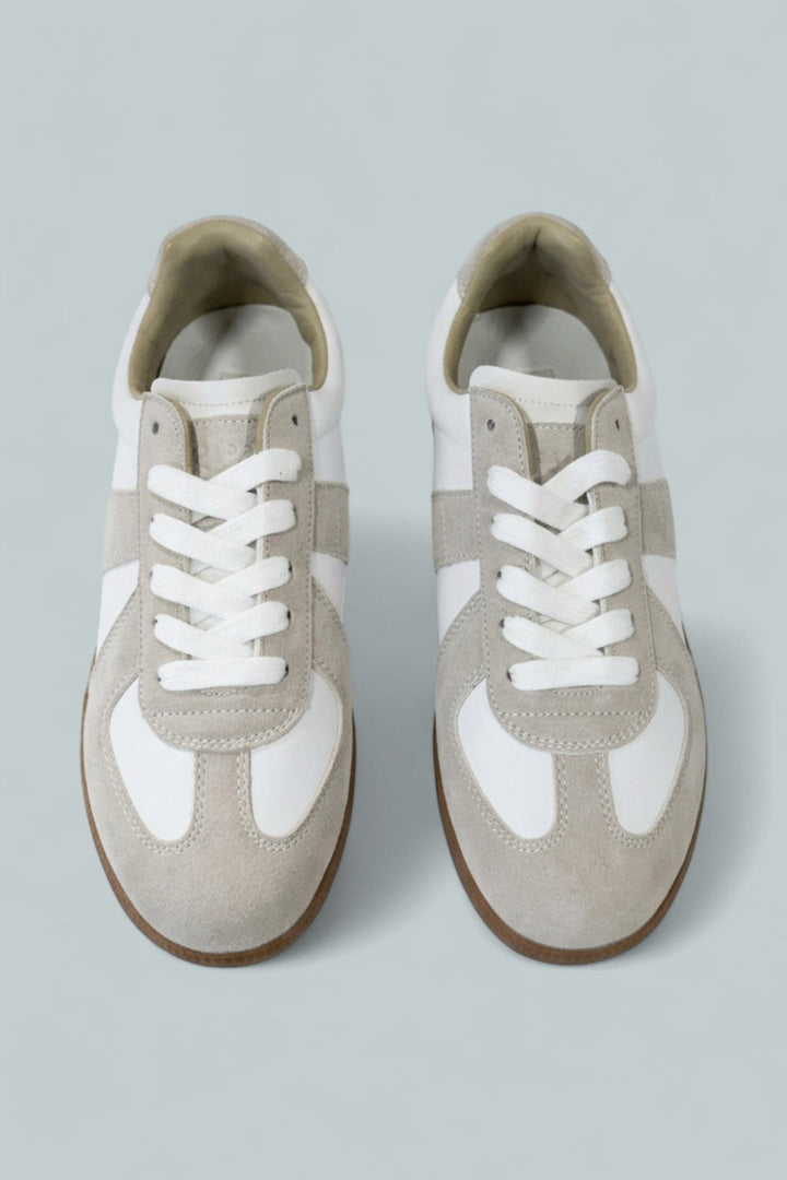 Women’s Replica Low Top Sneakers - Dirty White - 9 US / 39 EU - Sneaker
