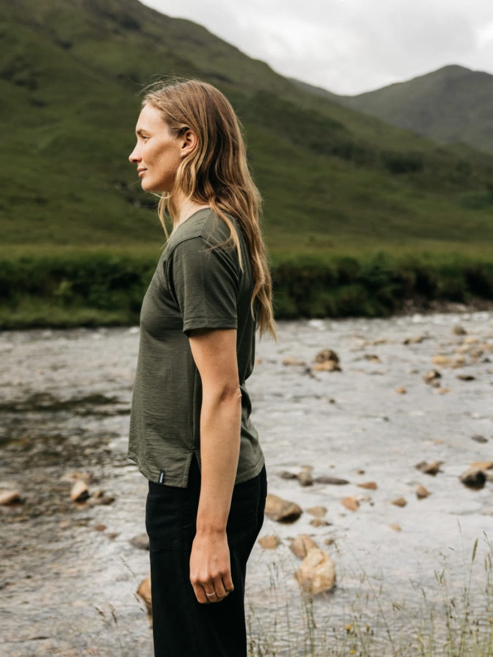 Women’s Seeker Merino Scoop Neck T-Shirt - Olive - T-shirt