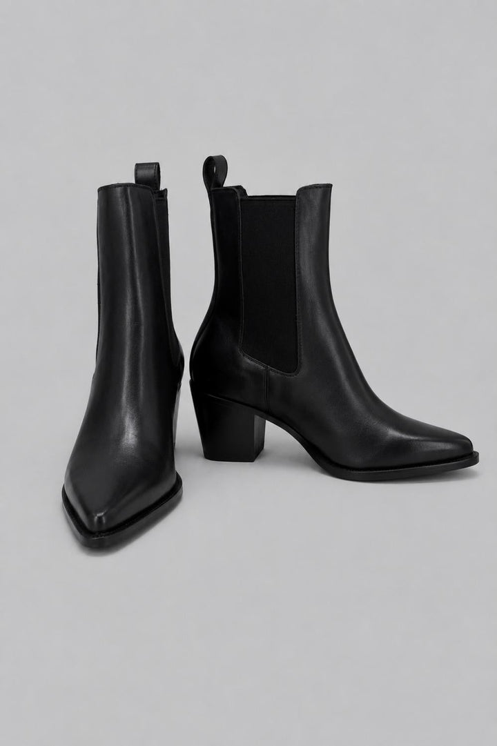 Women’s Shadie Pointed Toe Chelsea Boot - Black Leather - 6 - Bootie