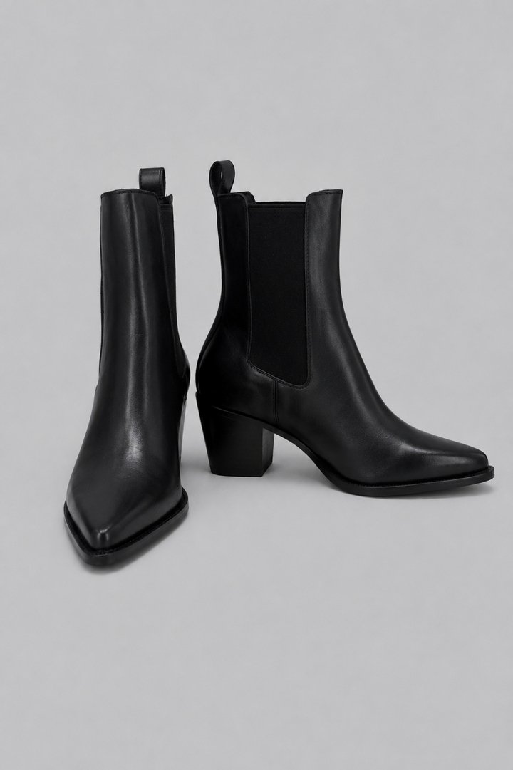 Women’s Shadie Pointed Toe Chelsea Boot - Black Leather - 6 - Bootie