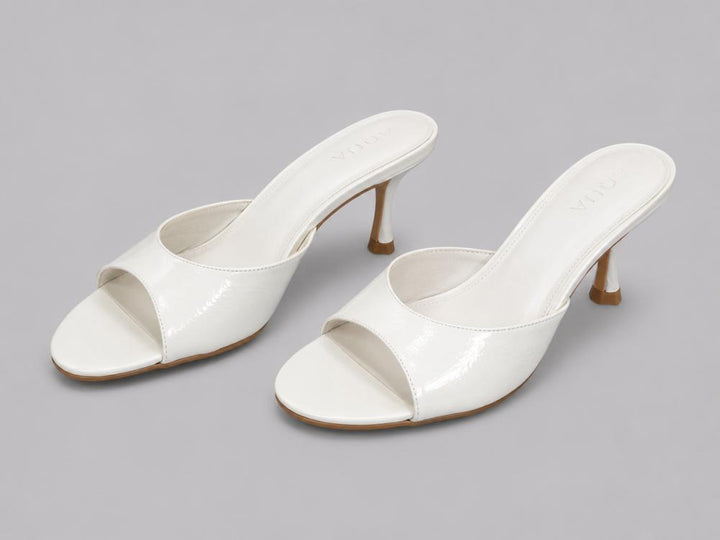 Women’s Shrn Sandals - Bone - 10 - Sandal