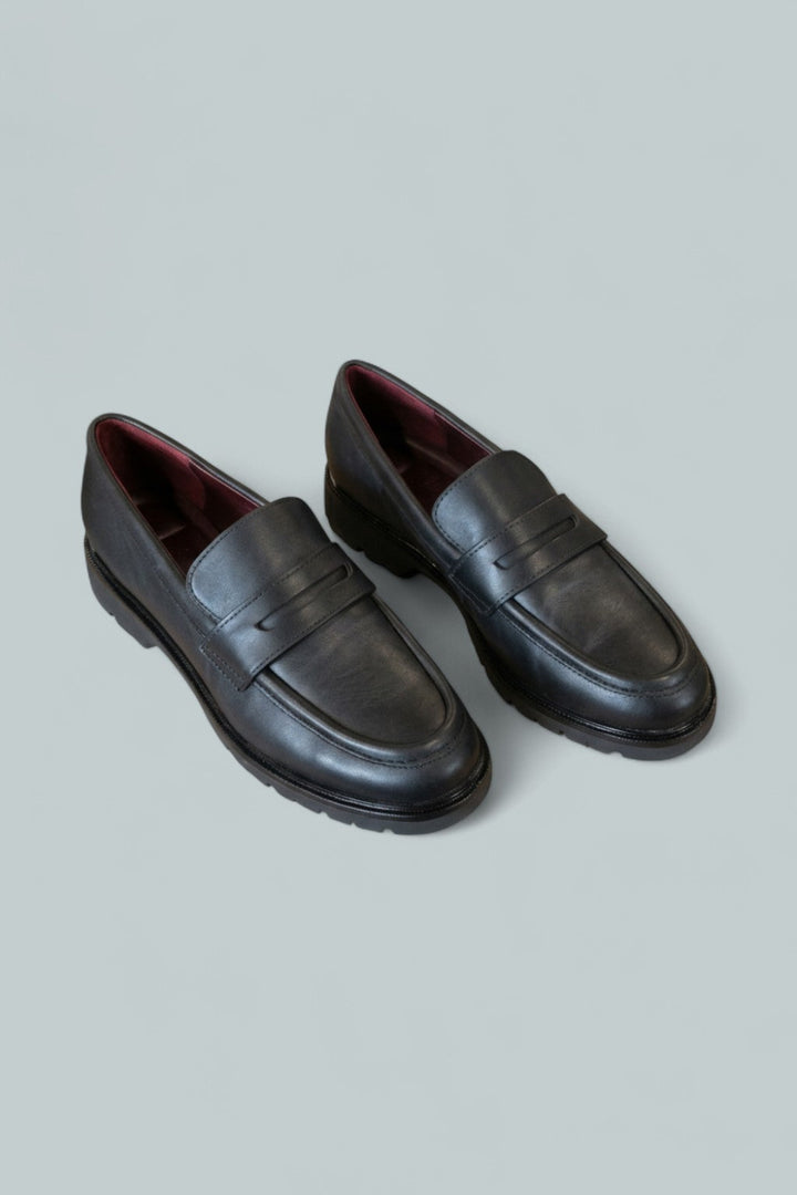 Women’s Siena Leather Lug-Sole Loafer - Black - 8 - Loafers