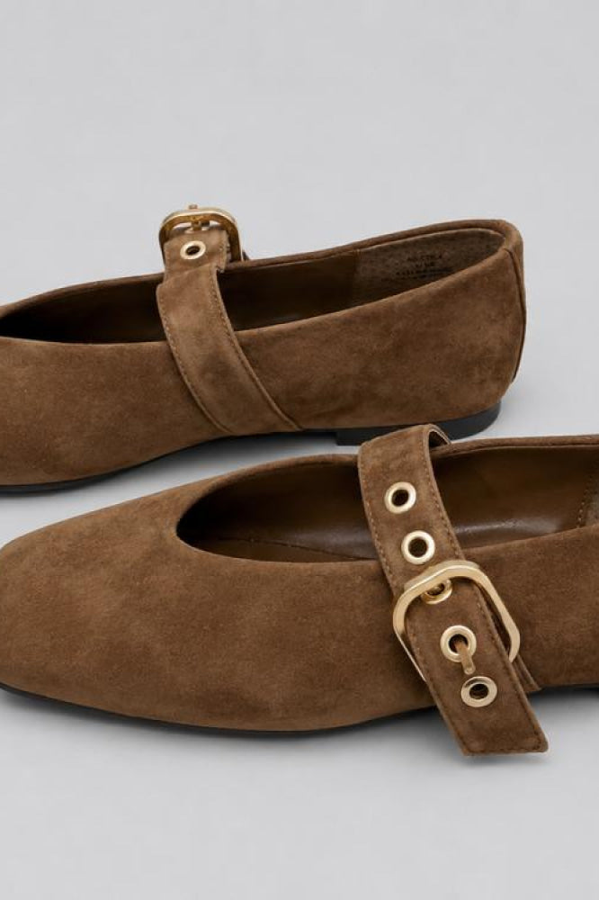 Women’s Stella Flats - Chestnut Suede - 6.5 - Flats