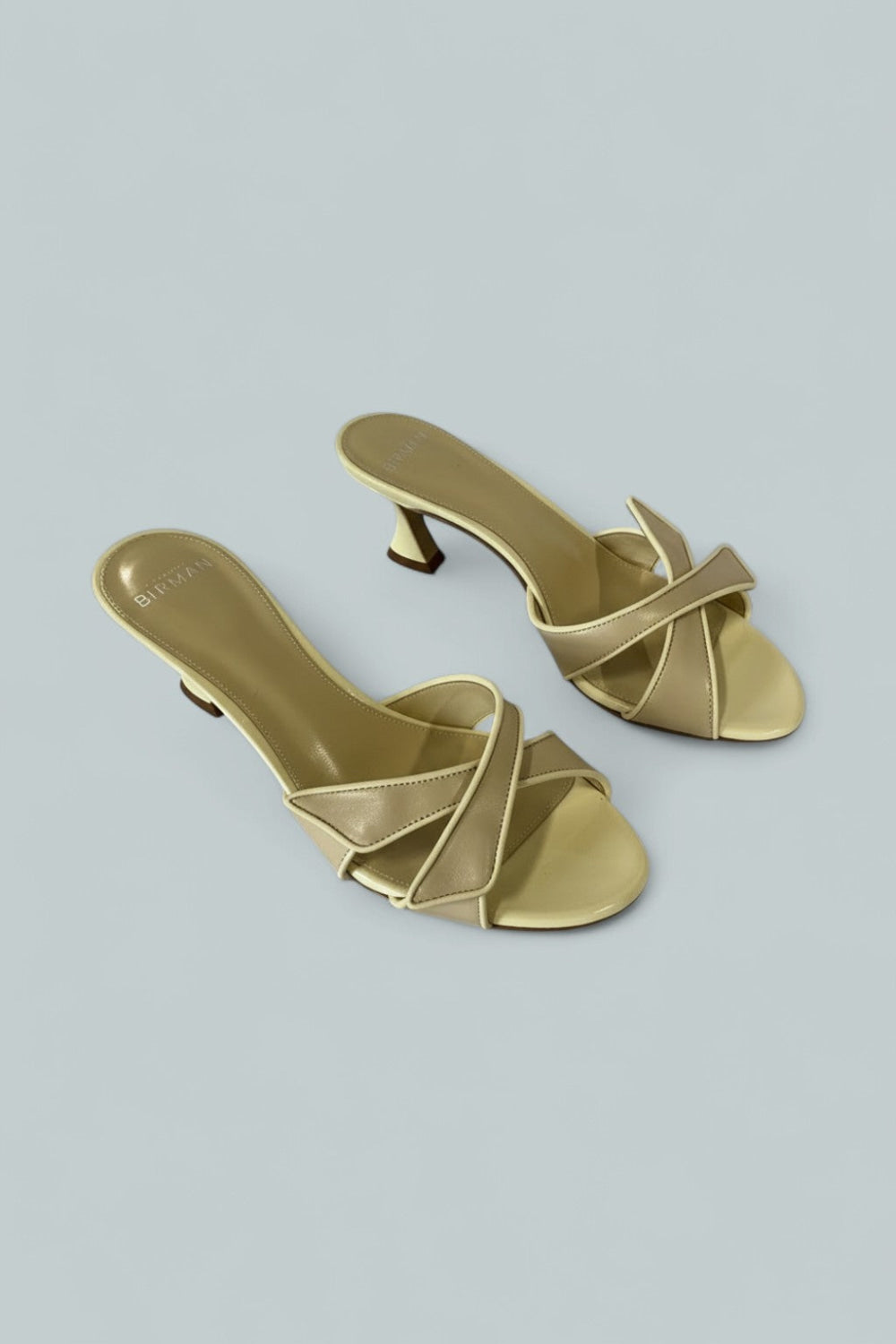 Women’s Tita Crisscross Sandals - Creamy - 7 - Sandals