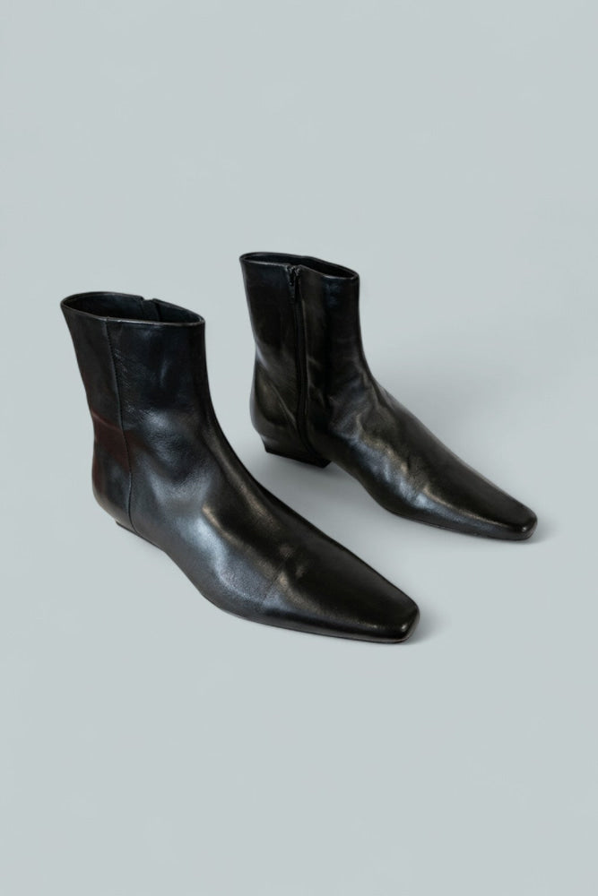 Women’s Wally Flat Ankle Boots - Black - Boots